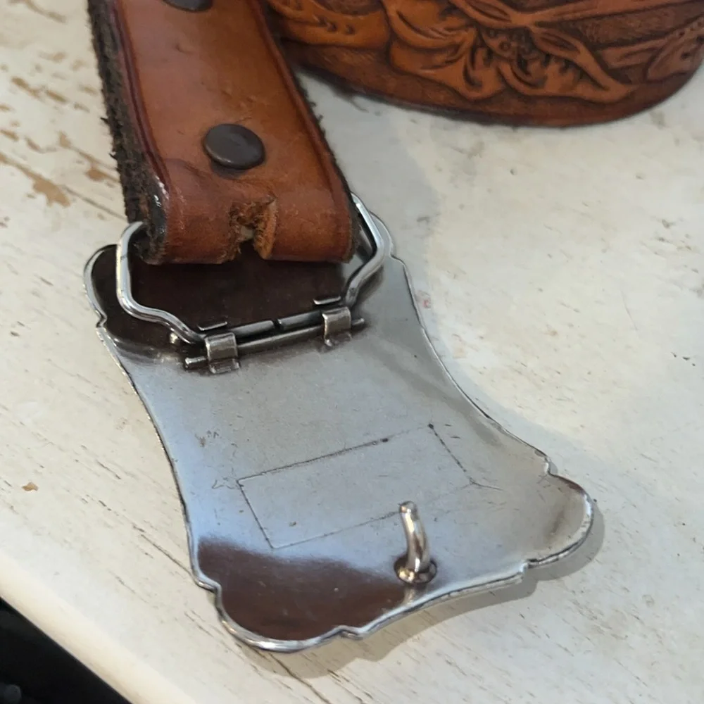 Vintage western tooled belt & silver plated buckle 40” - 43”